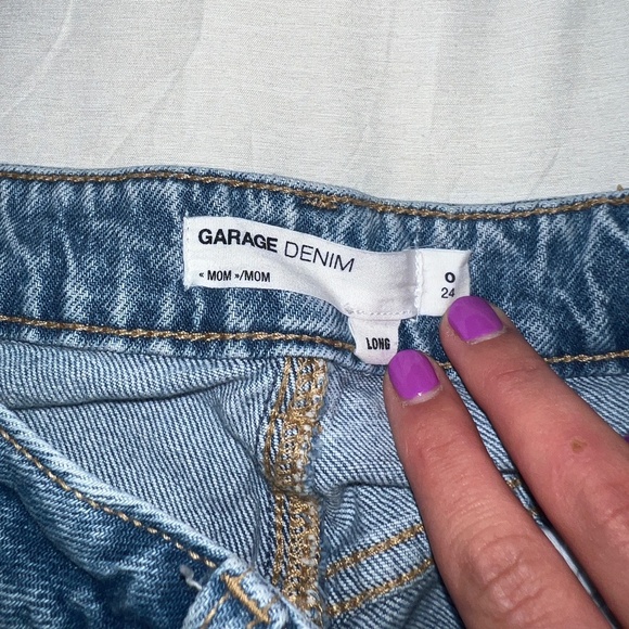 Garage Denim Mom Jeans - Picture 3 of 4